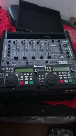 Dj equipment