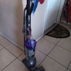 Dyson Vacuum Ball Animal 
