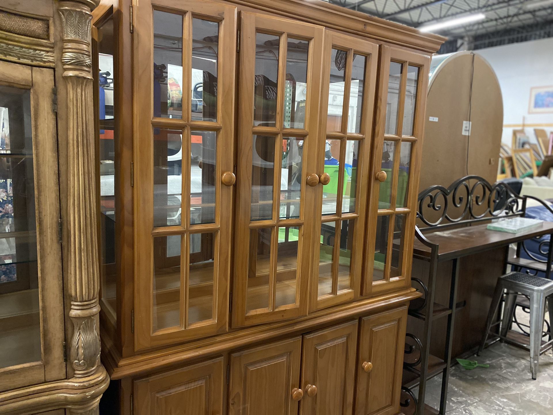 Modern Wooden China Cabinet 