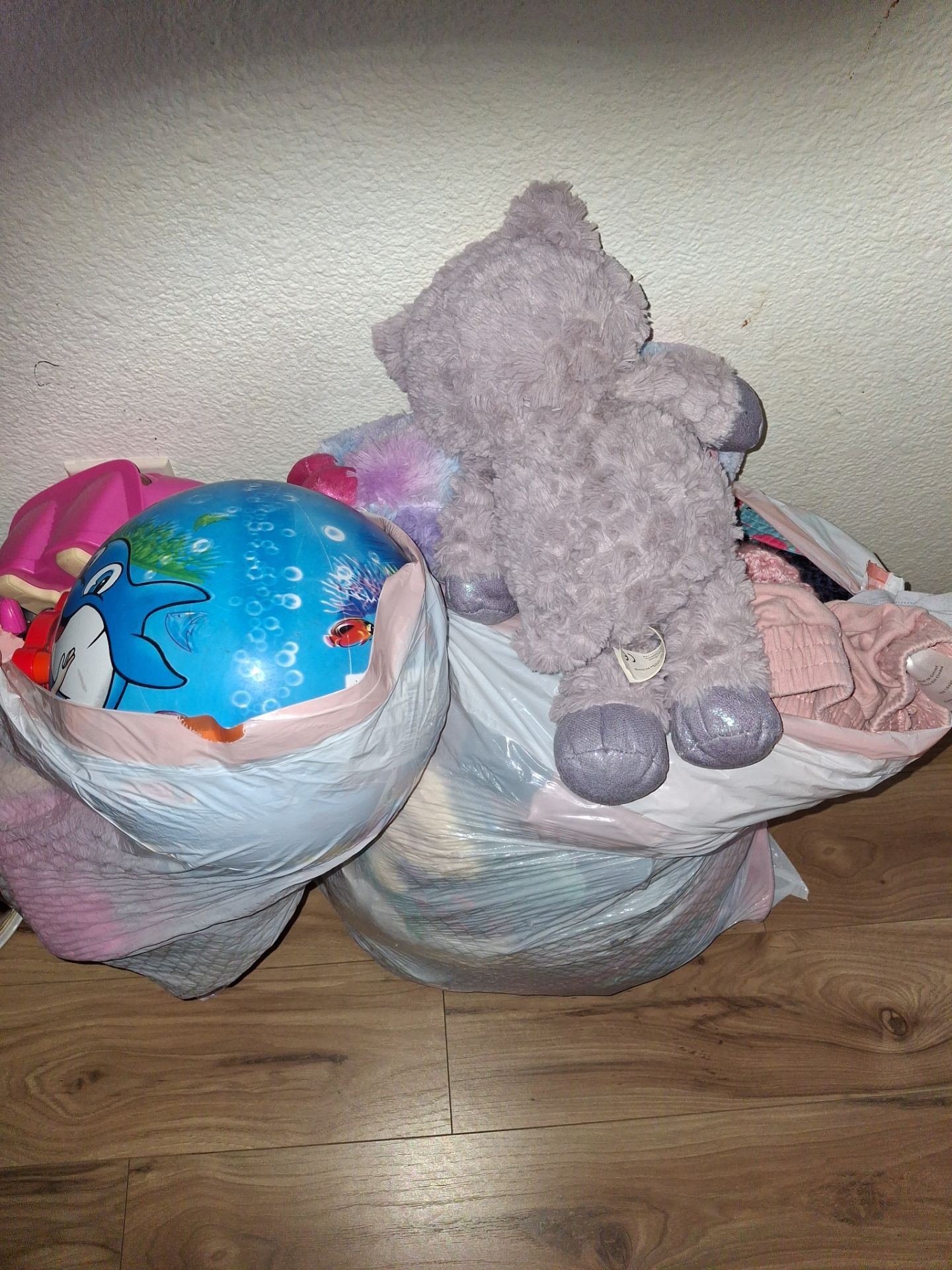 Free clothes 4t and toys