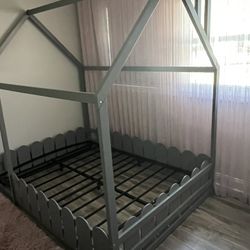 Full size bed frame for kid