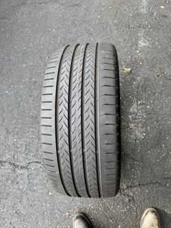 1 Tire 255-35-21 Continental Ecocontact 6q 70% Tread Life For $120 Mounted And Balanced 