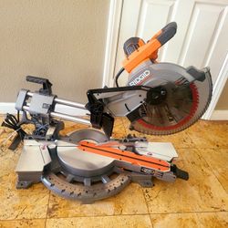 Ridgid 15amp  Corded Sliding Compound Miter Saw Double Bevel Whit LED Cutline Indicator Light. Check Description Please. 