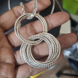 Double Circle Pendant Necklace 
