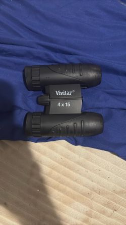 Vivitar Binoculars With Case 