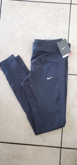 New Nike Women Workout Pants. Size Large