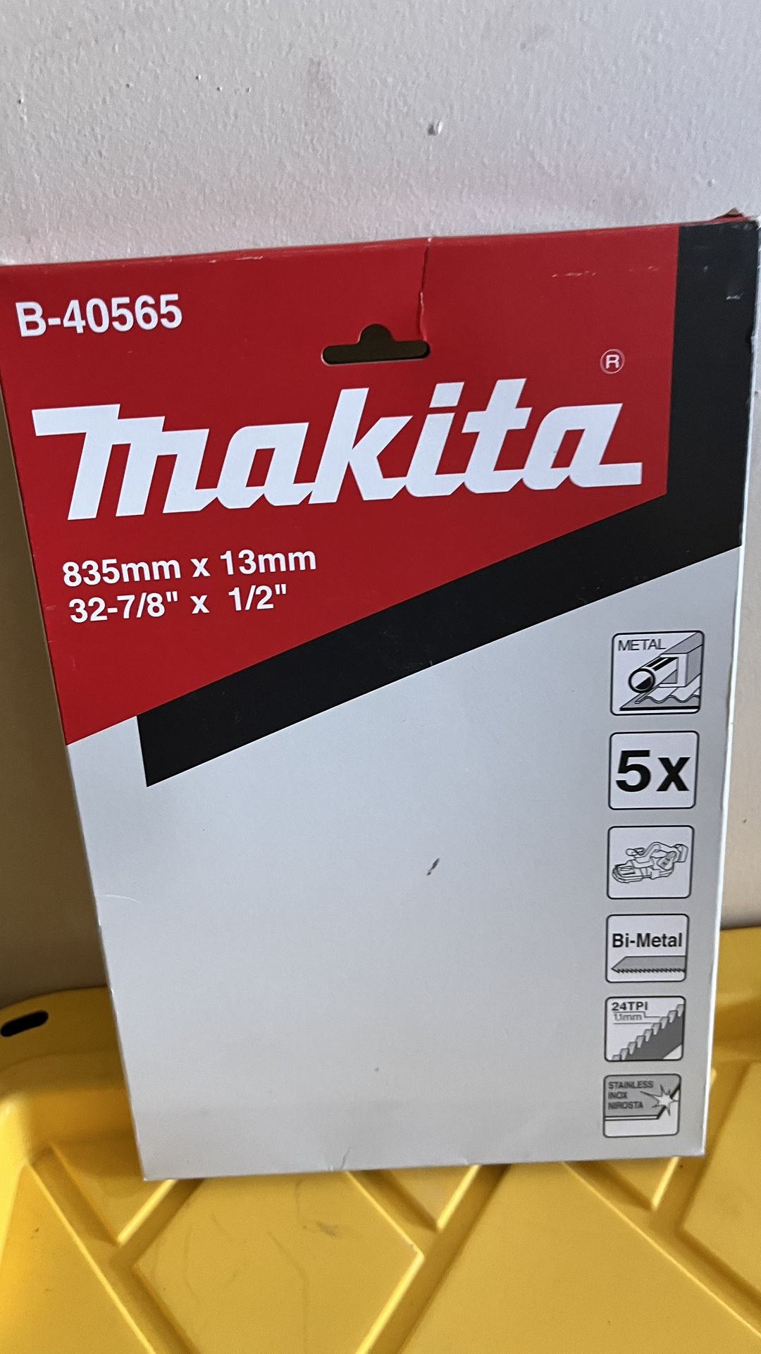 Makita B-40565 32-7/8" 24 TPI Bi-Metal Compact Portable Band Saw Blade, 5/pk