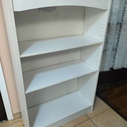 White Bookcase /. Shelf