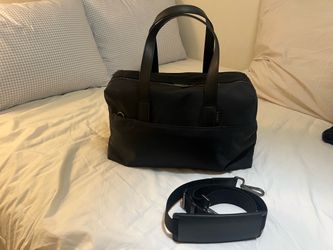 Away Black Everywhere Bag with Detachable Shoulder Strap