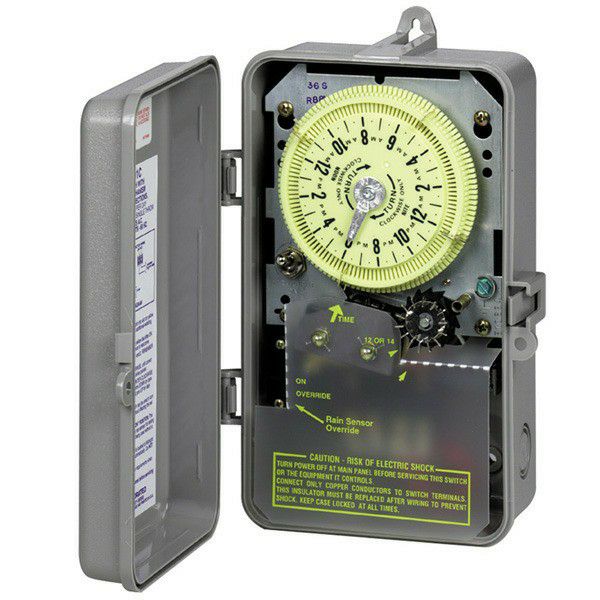 Intermatic Sprinkler/Irrigation Timer model R8806P101C