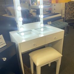White Makeup Vanity w/Lights and USB and Stool 👍FREE FINANCING AVAILABLE❗NO CREDIT CHECK❗ 