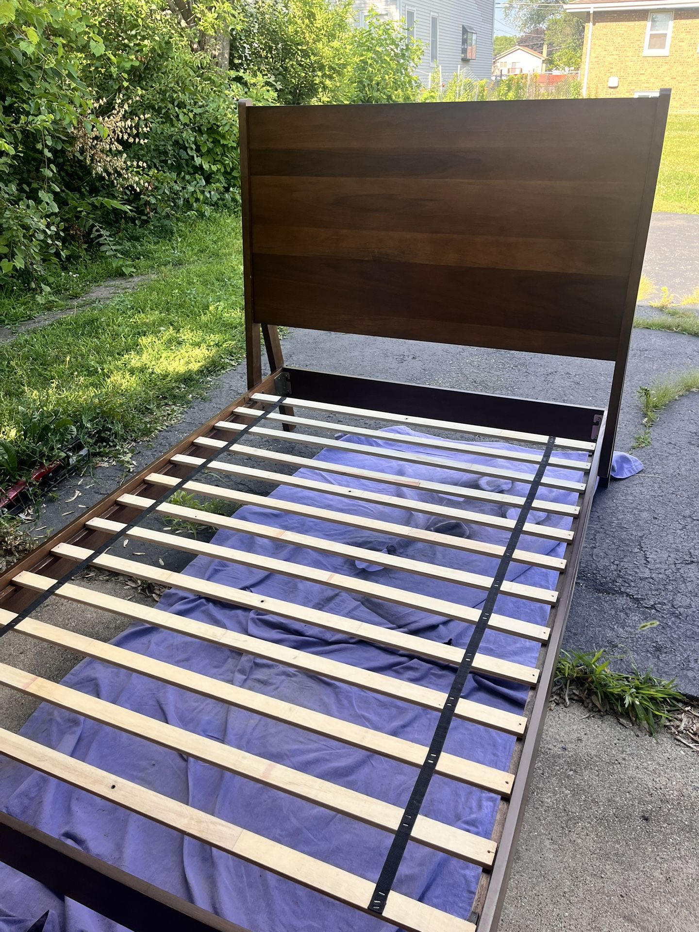 Full-size Solid Wood Bed Frame