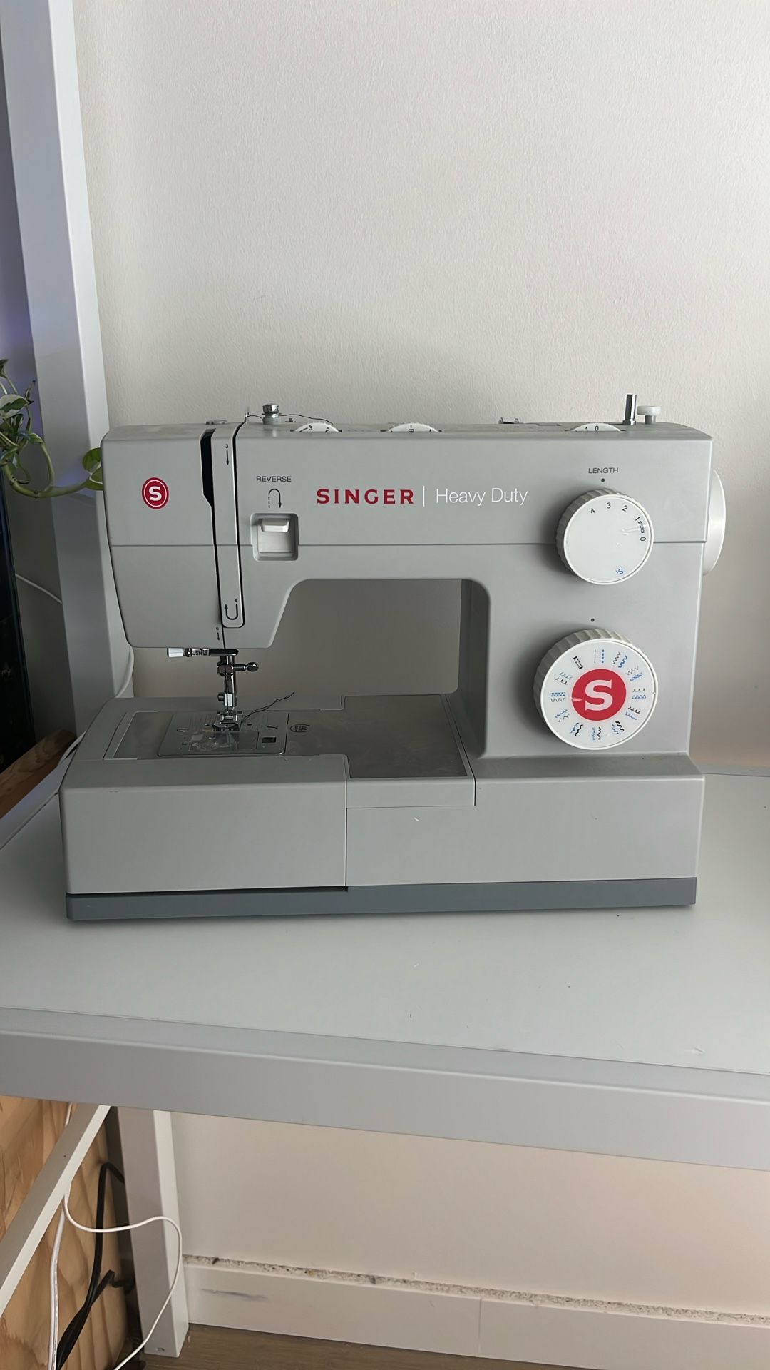 Heavy Duty Sewing Machine