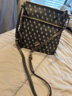 Dooney & Bourke Crossbody purse