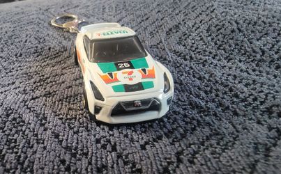 7-Eleven Nissan GT-R Die-Cast Car Keychain