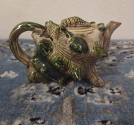 Ceramic conch sea shell shape Majolica shell teapot