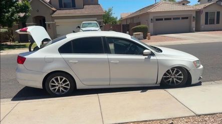 2013 Volkswagen Jetta - Salvage