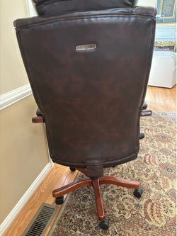 Free BarcaLounger office chair