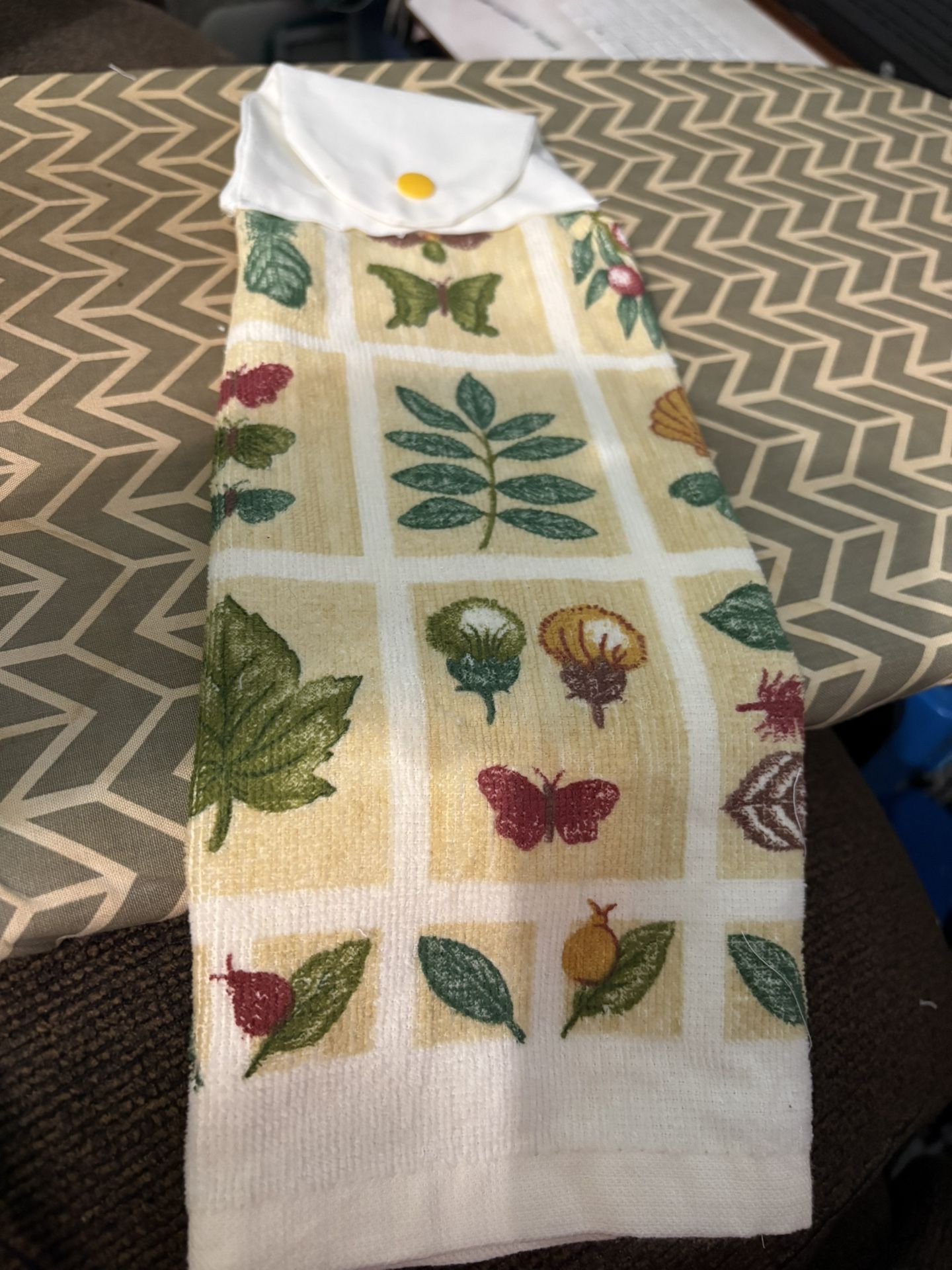 Towels Hangs On Oven Door