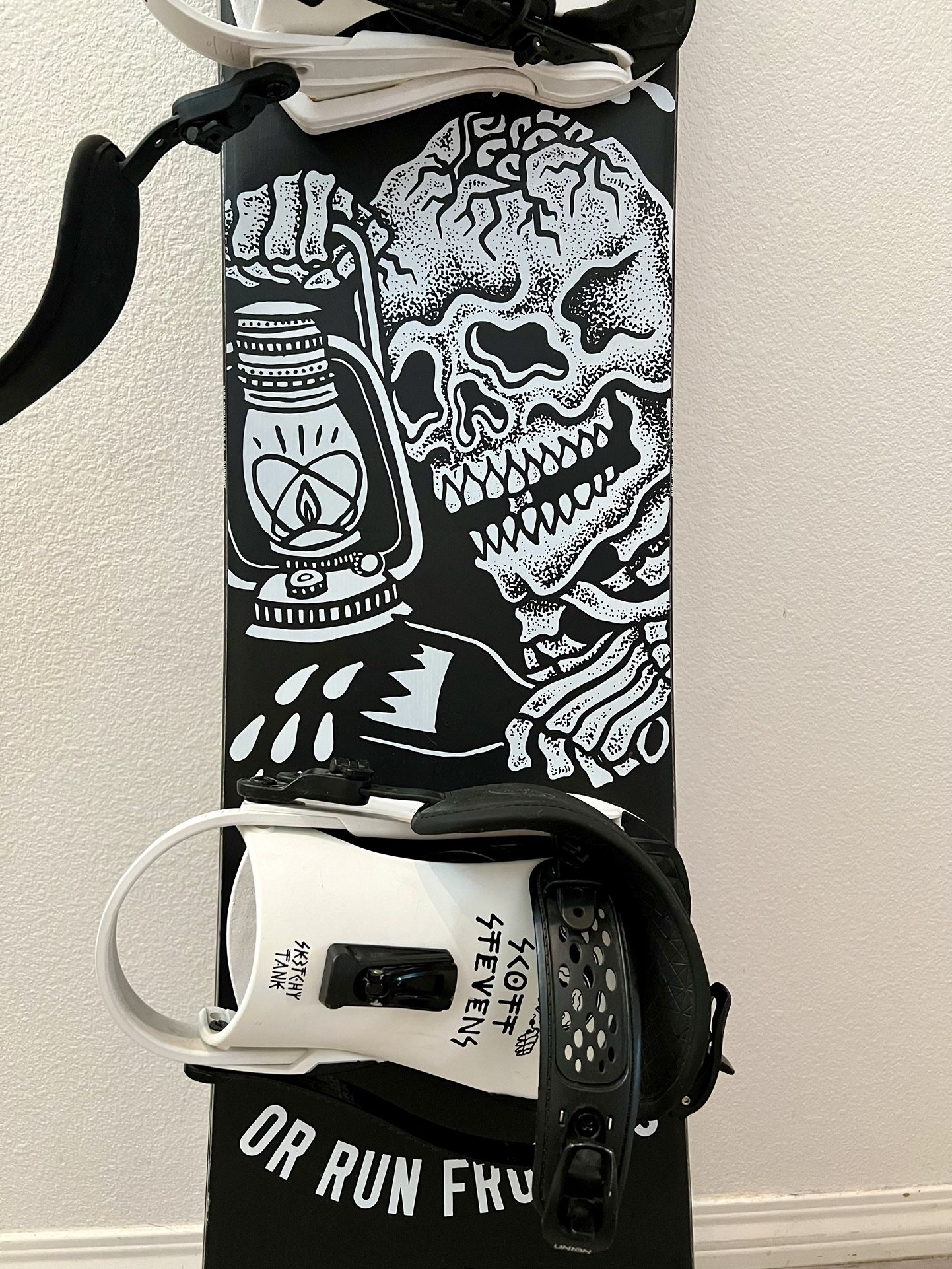 Ride Burnout Snowboard Black White 152cm for Sale in Fontana, CA