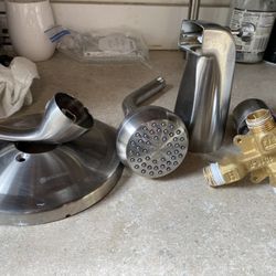 Bath tub N Shower Hardware 