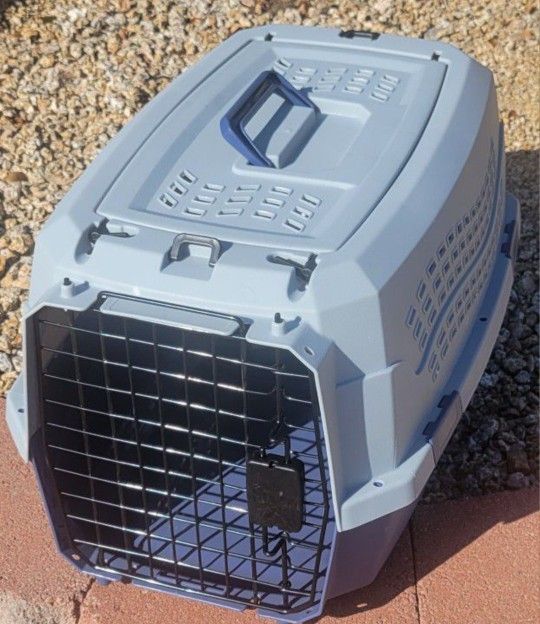 Like New Double Door Dog or Cat Carrier Top Loading Crate