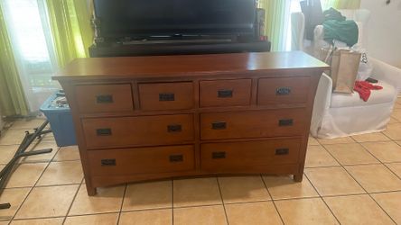 Dresser