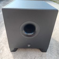 Yamaha 10" Subwoofer Box and Amp 