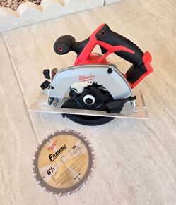 Milwaukee 18V 6-1/2in Circular Saw