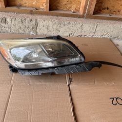 Chevy Malibu Passenger Headlight