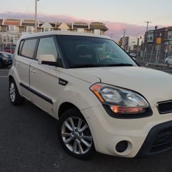2012 Kia Soul ** Clean Title ** 3800 
