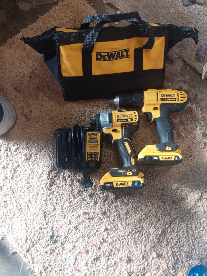 Dewalt Compat Drill And Regular Drill 2 Batteries New Bag New Charger