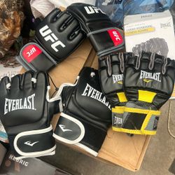 UFC Everlast Gloves Grappling Brand New