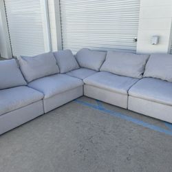 Beautiful Cloud Sectional Couch - Delivery Available 