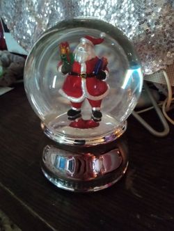Vintage snow globe
