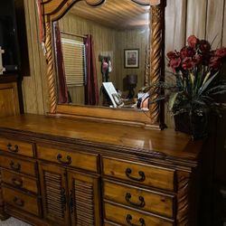 4 poster REAL WOOD king size bedroom set with mattress and box spring