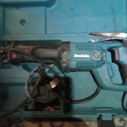 Makita  Corded Rapica Saw Like New