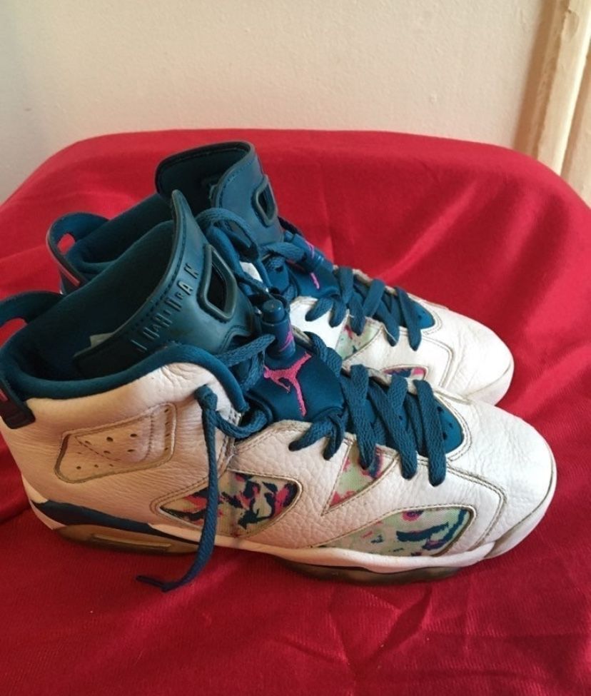 Jordan 6 Retro White Laser Fuchsia size 5Y 6.5 Woman’s