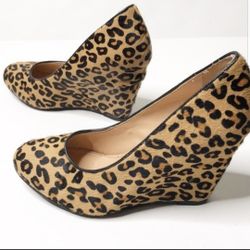 Banana Republic Leopard Print Wedge size 6