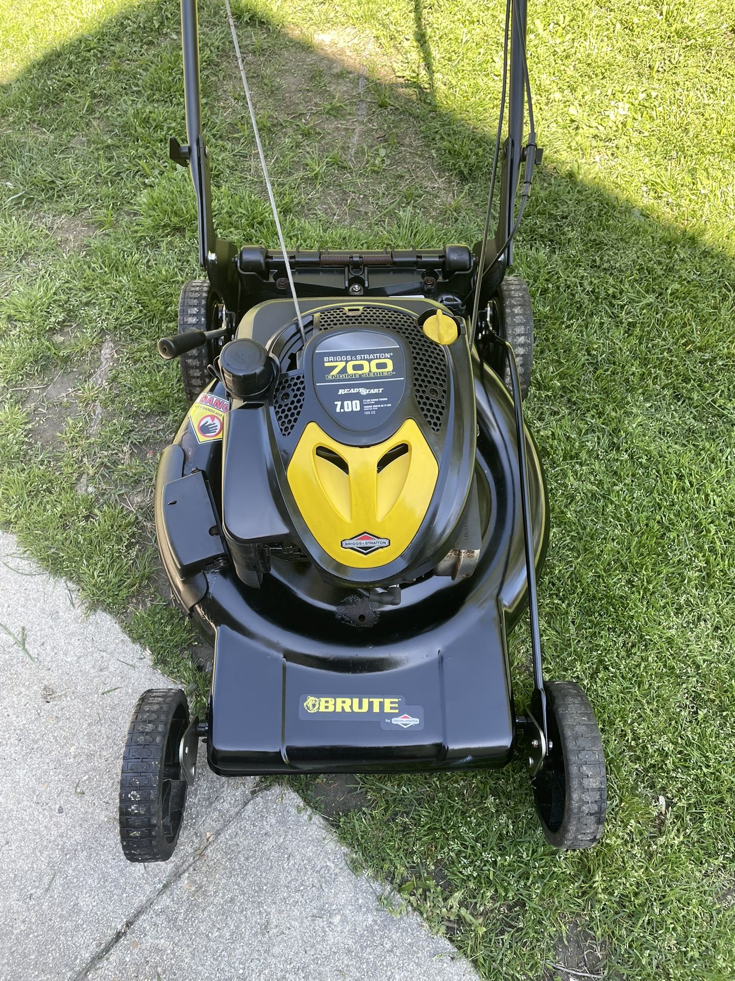 Lawn Mower Brute 22”Cut/Self Propelled/Rear Drive (No Bag) for Sale in