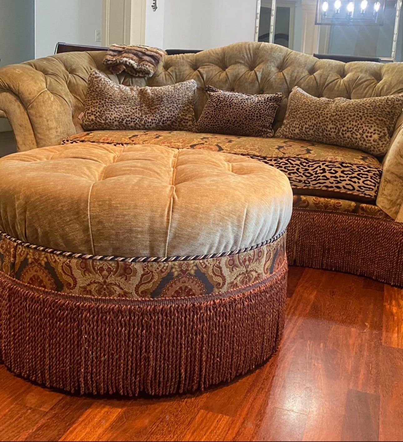 Nice Sofa And Ottoman