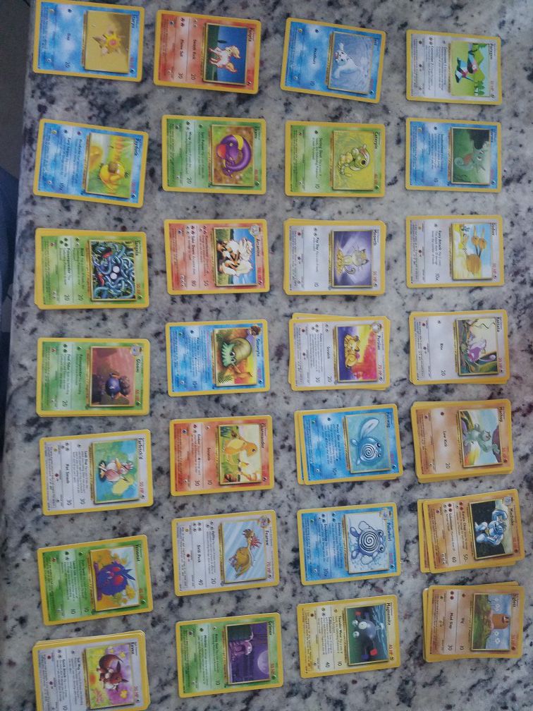 Pokemon lot (28 cards) orinigal collection base set, fossil set, jungle set.