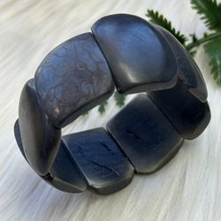 Chunky Black tagua stretchy bracelet