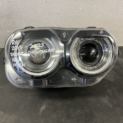 2015-2016-2017-2018-2019-2020-2021-2022-2023 DODGE CHALLENGER RIGHT HEADLIGHT HID OEM USED