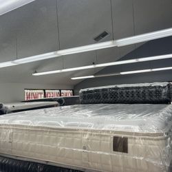 KING SIZE KING KOIL NATURAL COLLECTION MATTRESS & BOX SPRINGS BED SET