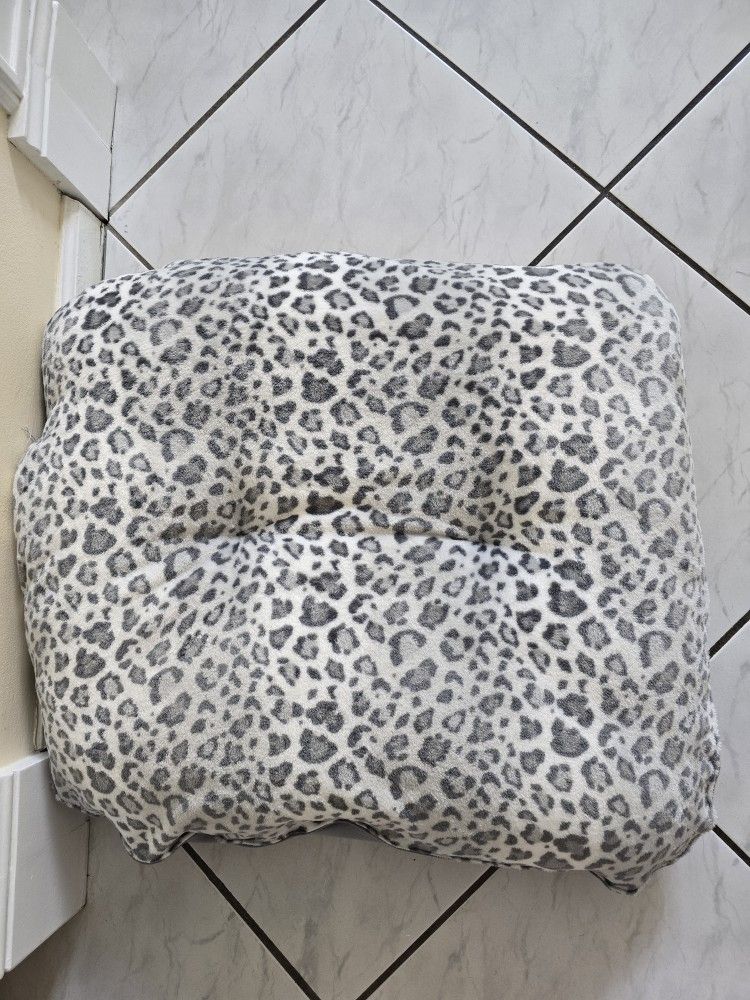 Dog Bed New Large 30x28 Inches Handmaden2 available