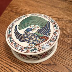 Vintage Byzantium Elizabeth Arden Ceramic Powder Trinket Box Peacock Bird Gold