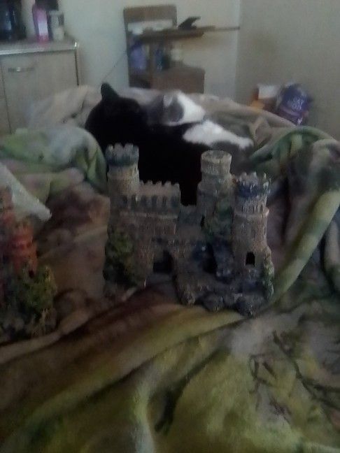 Castle Decor For Fish Tank