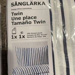 Ikea Twin Blue And White Duvet Covers 2 Of Them 