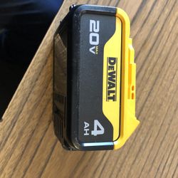 4.0 De-WALT BATTERY 